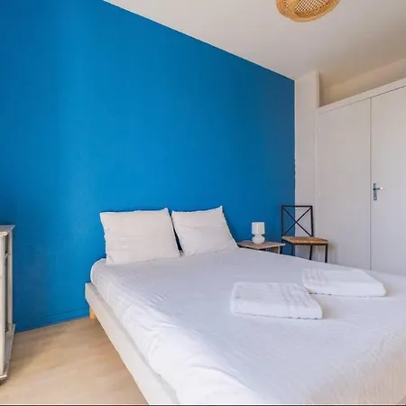 Apartment Lumineux, Chaleureux Et Spacieux T2 Parking Wifi *